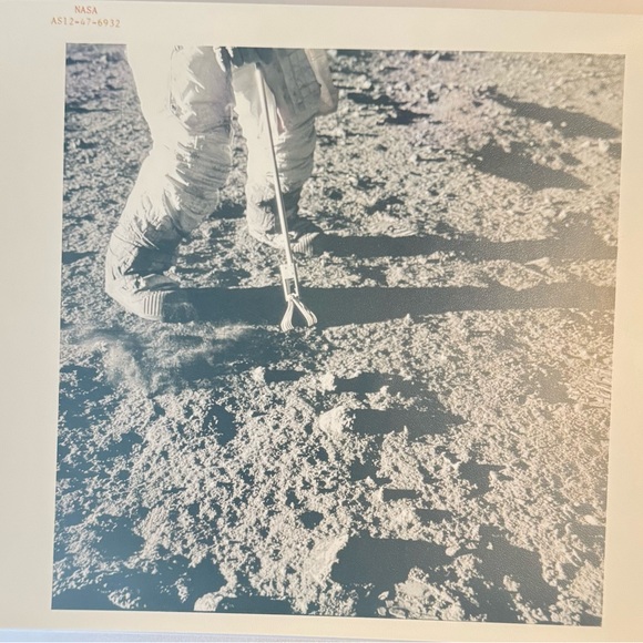 NASA Original 1969 Moon Landing Photograph🌙Collecting Moon Dust, Extremely Rare - Picture 1 of 3
